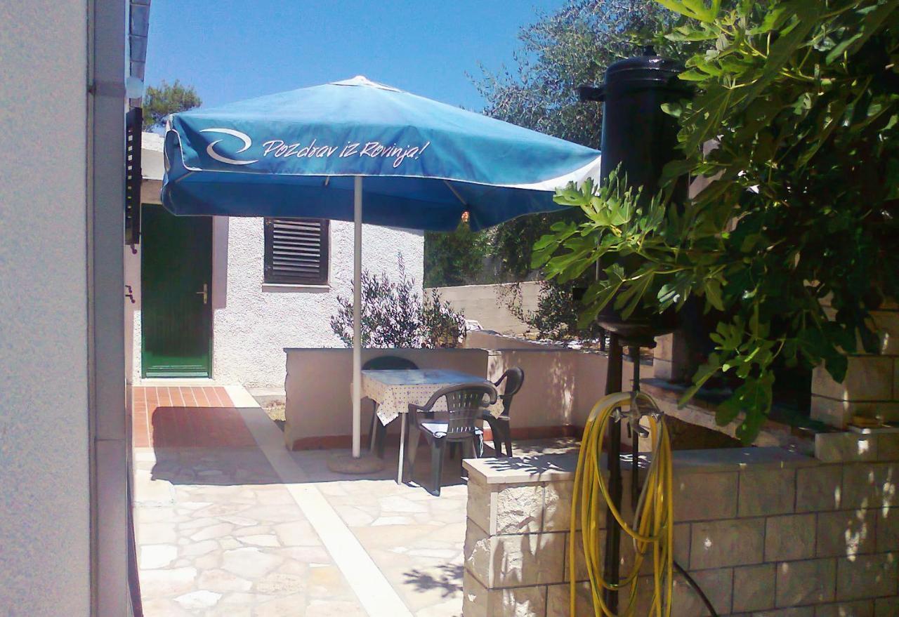 Apartments By The Sea Splitska, Brac - 2923 Postira Extérieur photo