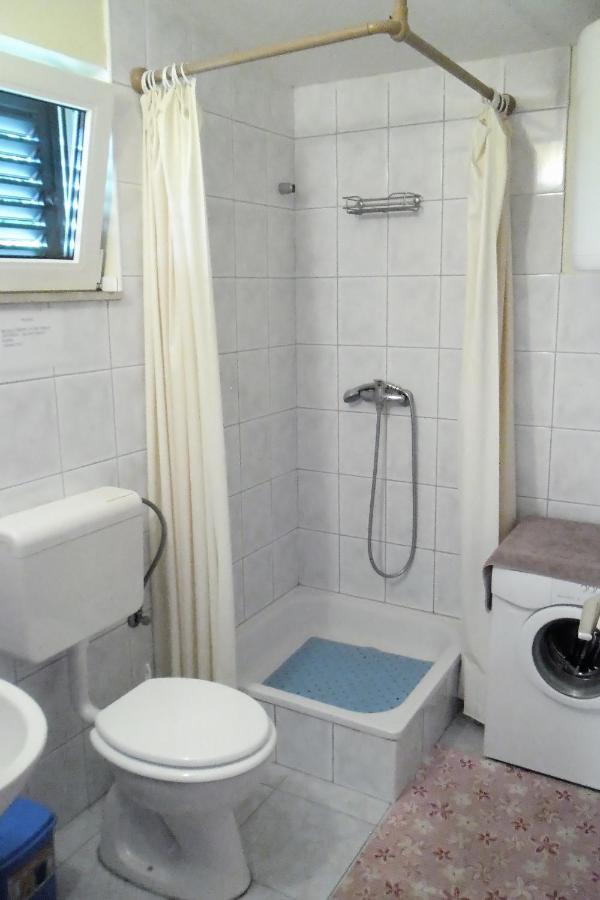 Apartments By The Sea Splitska, Brac - 2923 Postira Extérieur photo